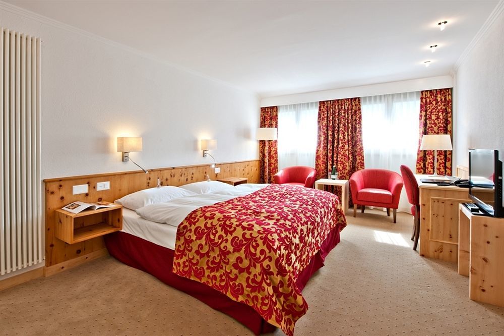 Hotel Engiadina Zuoz Eksteriør billede