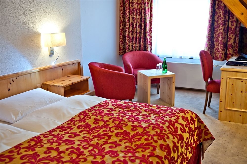 Hotel Engiadina Zuoz Eksteriør billede
